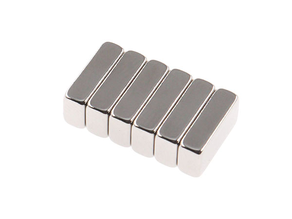 方形磁铁