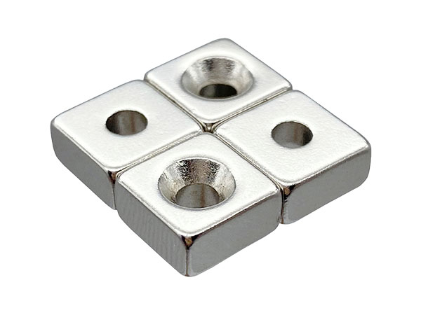 沉头孔磁铁