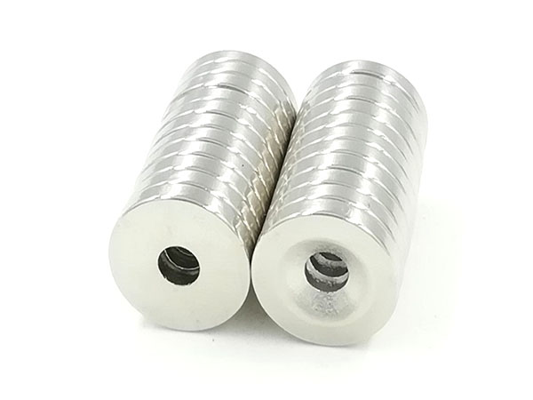 沉头孔磁铁